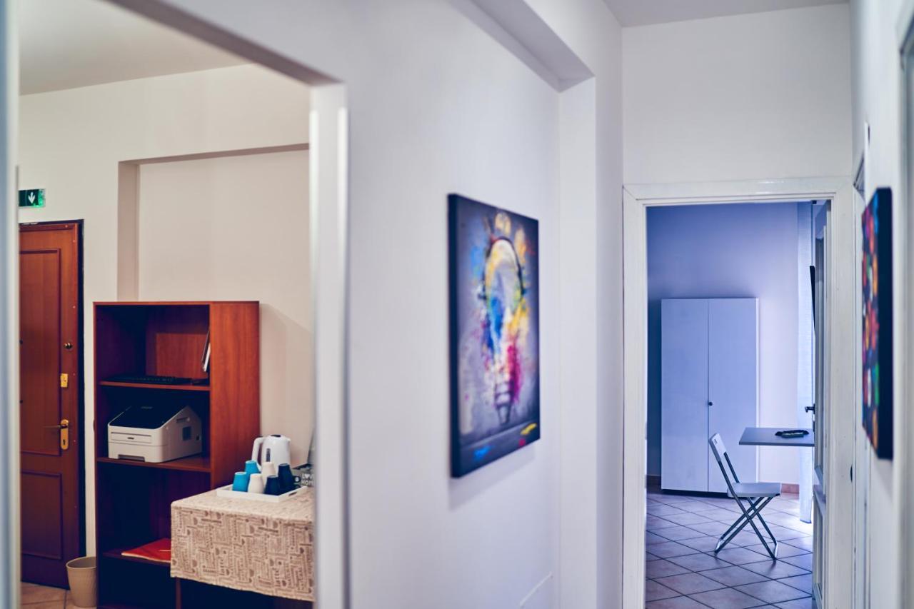 Travelershome 7Metri Guesthouse Ciampino Kültér fotó