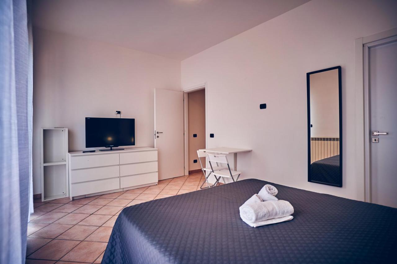 Travelershome 7Metri Guesthouse Ciampino Kültér fotó