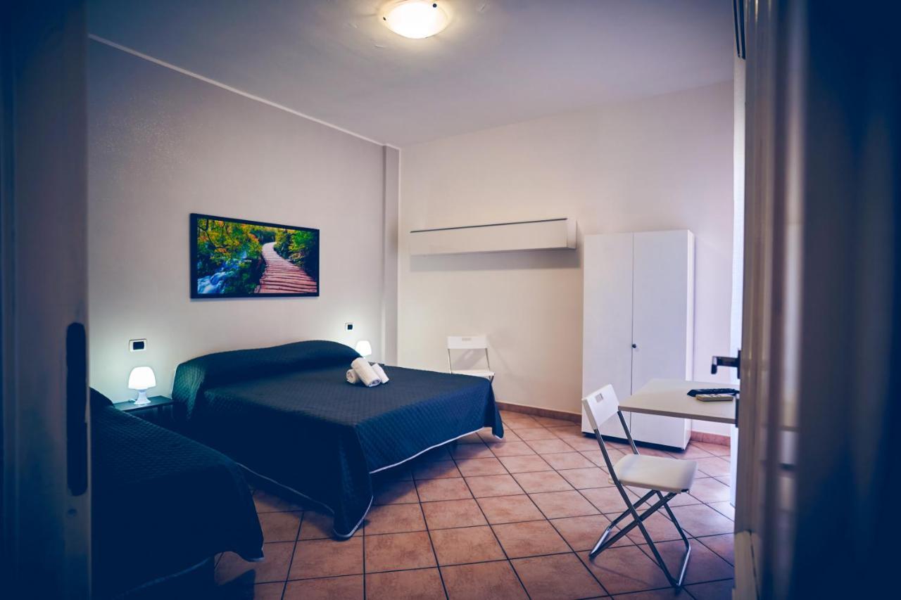 Travelershome 7Metri Guesthouse Ciampino Kültér fotó