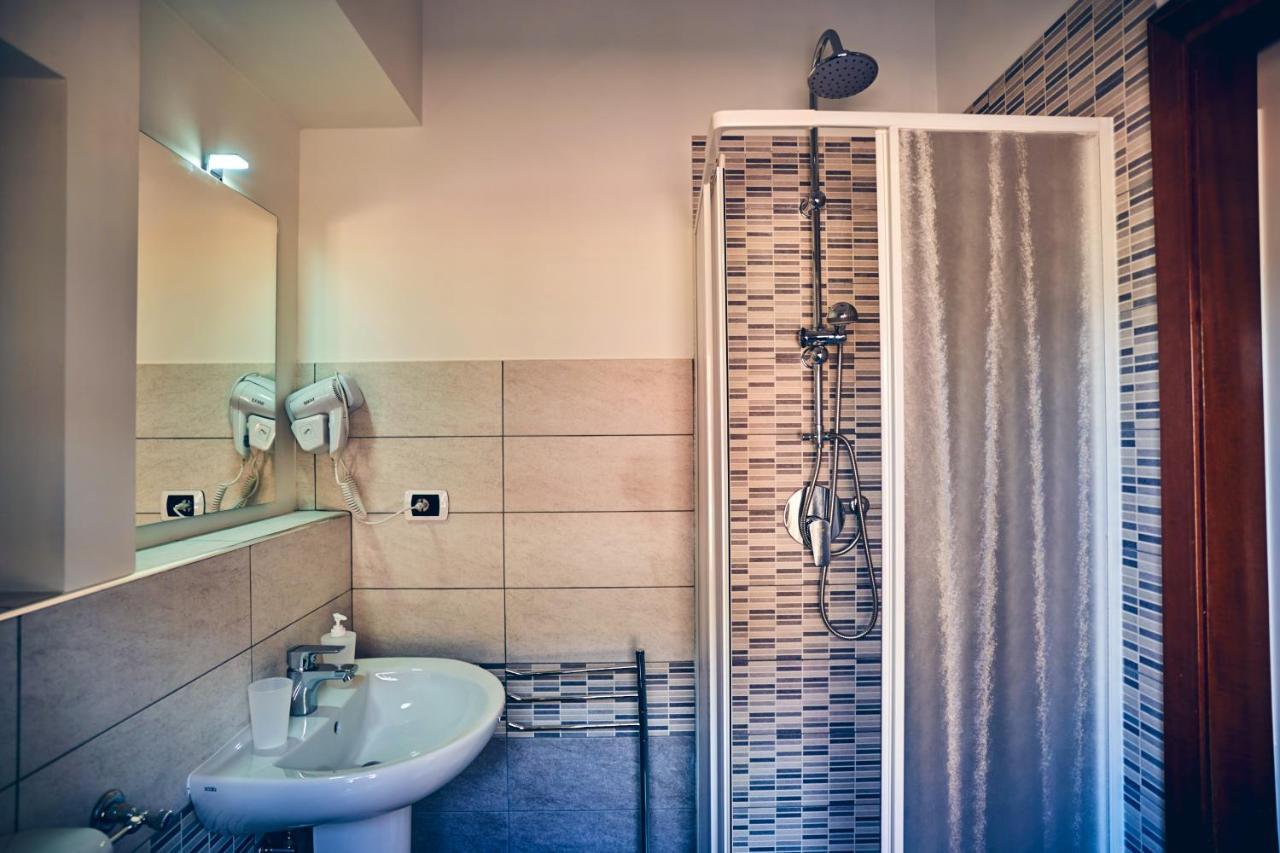 Travelershome 7Metri Guesthouse Ciampino Kültér fotó