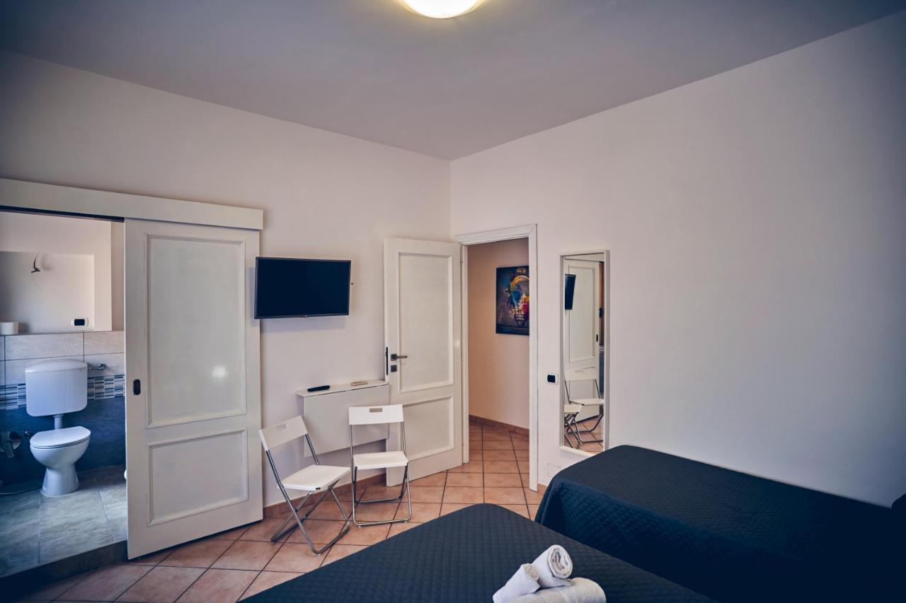 Travelershome 7Metri Guesthouse Ciampino Kültér fotó