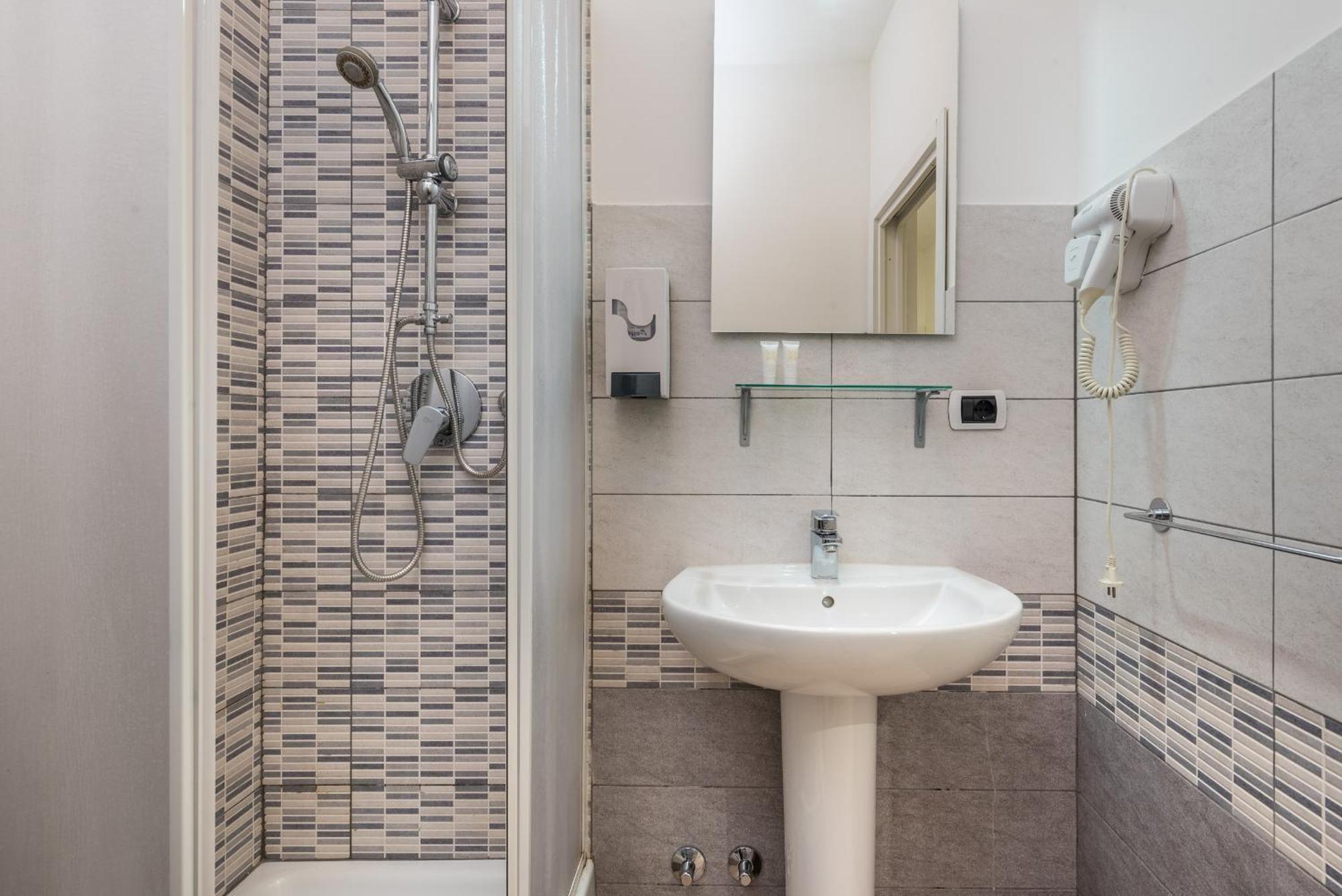 Travelershome 7Metri Guesthouse Ciampino Kültér fotó