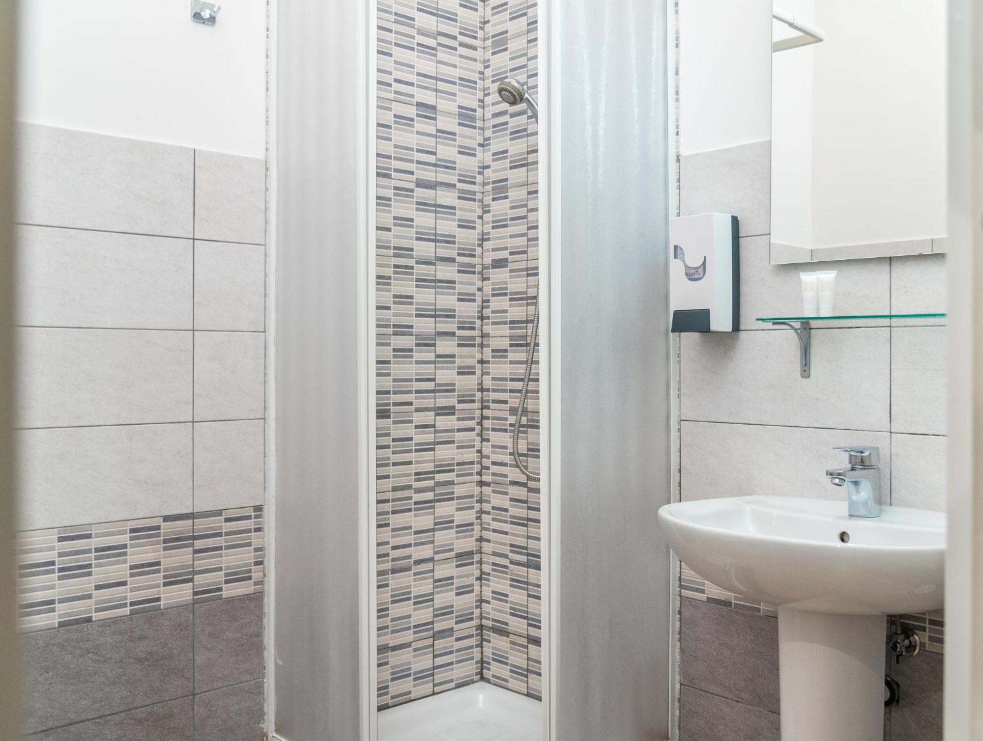 Travelershome 7Metri Guesthouse Ciampino Kültér fotó